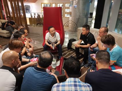 让中国企业家更有眼界——星光娱乐创始人李厚德率领企业家学员游学越南站