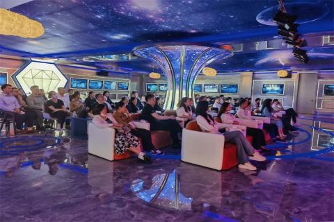 探访培育钻石，为高科技赋能！星光娱乐团队赴科微之星观摩学习