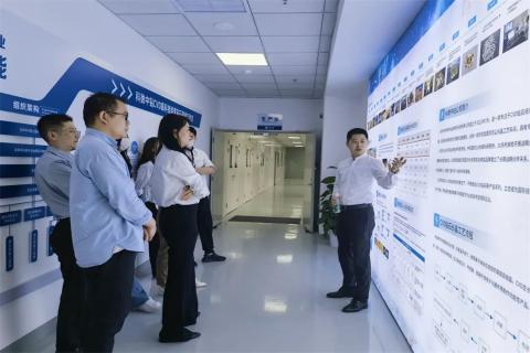 探访培育钻石，为高科技赋能！星光娱乐团队赴科微之星观摩学习
